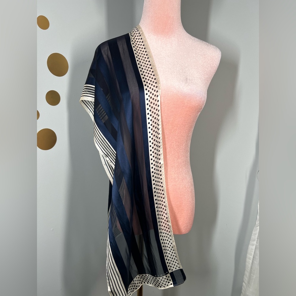 GUC Echo Shadow Striped Scarf - Picture 8 of 9